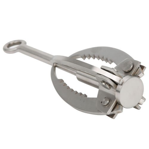 CLAW - Large Retractable Grappling Hook